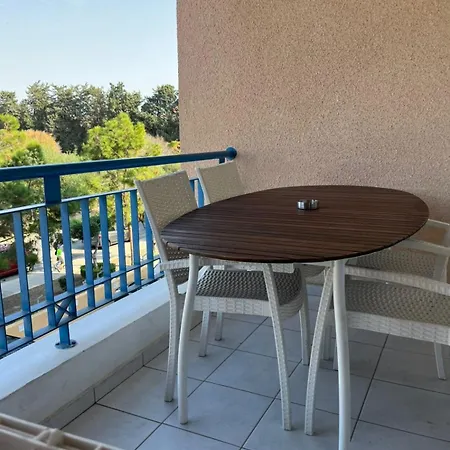 Iris Village, Near Kings Avenue Mall - By Imh Travel & Tours Apartment