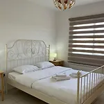 Iris Village, Near Kings Avenue Mall - By Imh Travel & Tours Apartman Paphos