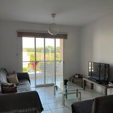Iris Village, Near Kings Avenue Mall - By Noma Stays Cyprus Daire