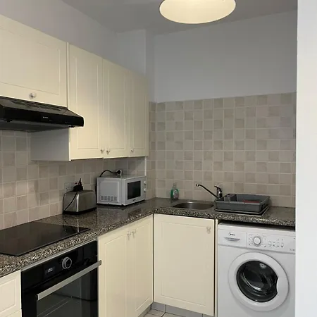 Iris Village, Near Kings Avenue Mall - By Noma Stays Cyprus