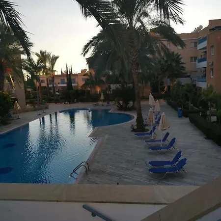 Appartamento Iris Village, Near Kings Avenue Mall - By Imh Travel & Tours Paphos