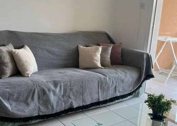 Iris Village, Near Kings Avenue Mall - By Imh Travel & Tours Apartmán