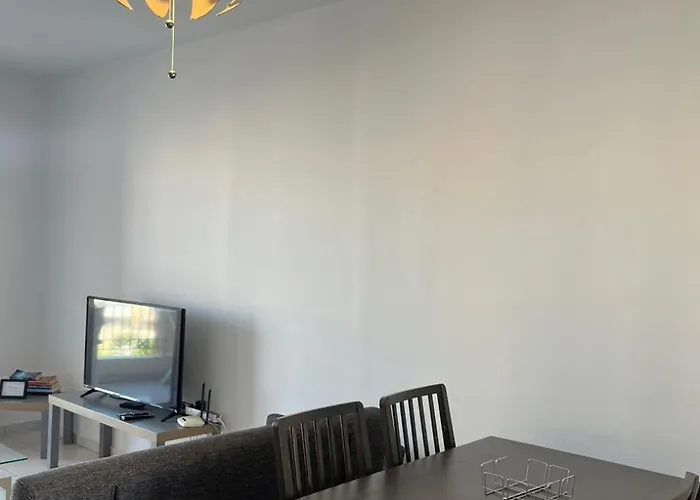 Iris Village, Near Kings Avenue Mall - By Imh Travel & Tours Apartmán *