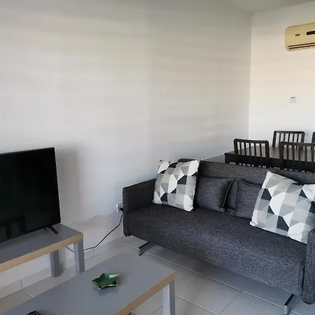 Appartamento Iris Village, Near Kings Avenue Mall - By Imh Travel & Tours *