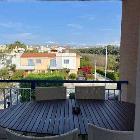 Apartment Iris Village, Near Kings Avenue Mall - By Noma Stays Cyprus Paphos