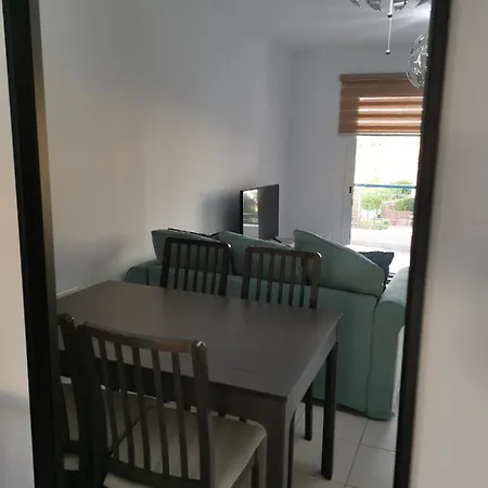 Appartamento Iris Village, Near Kings Avenue Mall - By Imh Travel & Tours Paphos