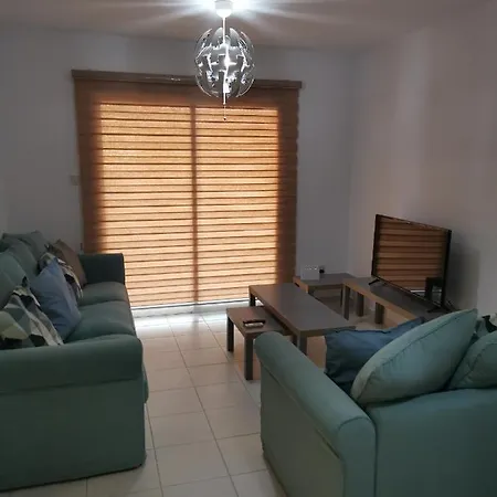 Appartamento Iris Village, Near Kings Avenue Mall - By Imh Travel & Tours Paphos