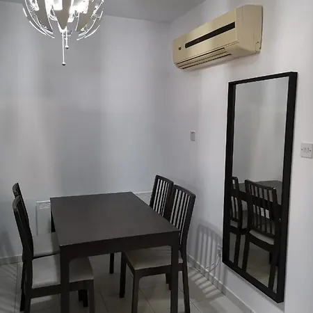 Appartamento Iris Village, Near Kings Avenue Mall - By Imh Travel & Tours Paphos